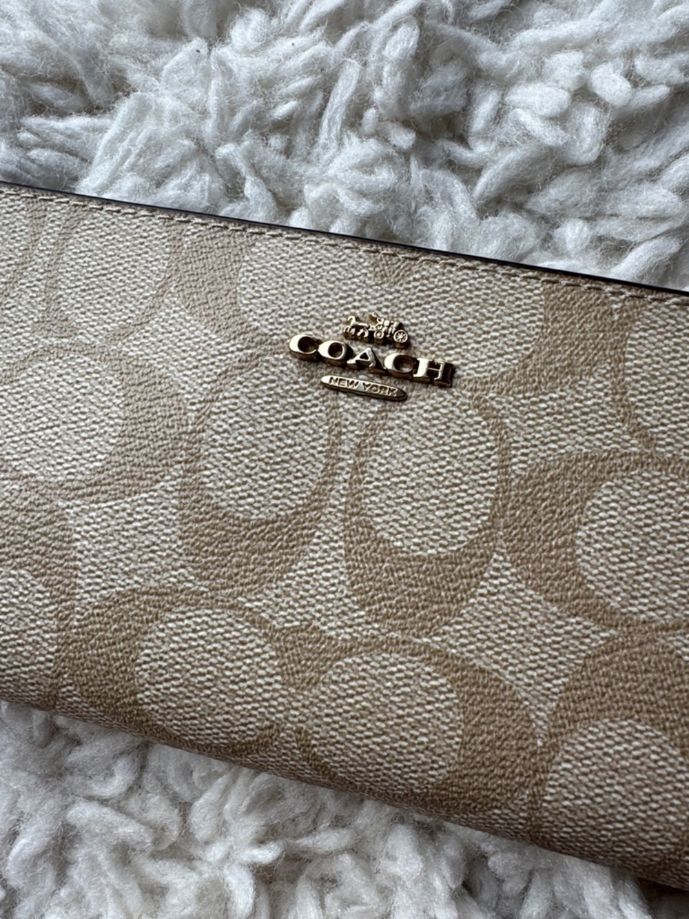 Coach Slim Signature Wallet - Picture 4 of 4